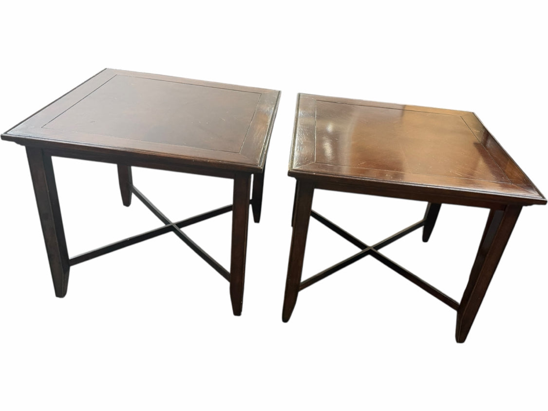 Set of 2 End Tables