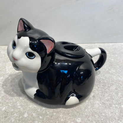 Cat Pitcher