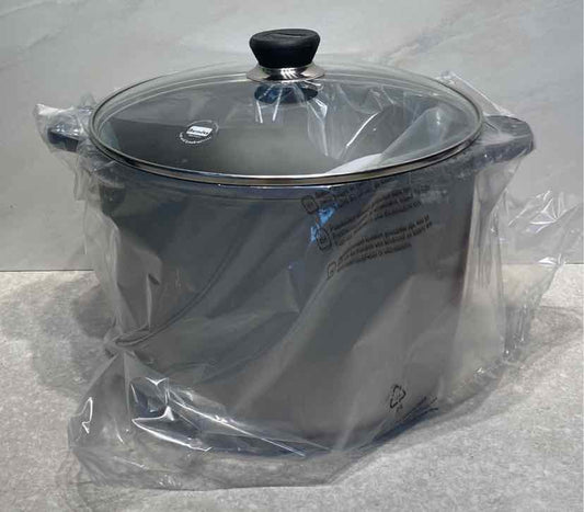 Signocast Stock Pot Retails $169