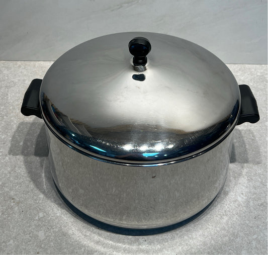 Covered Farberware Pot
