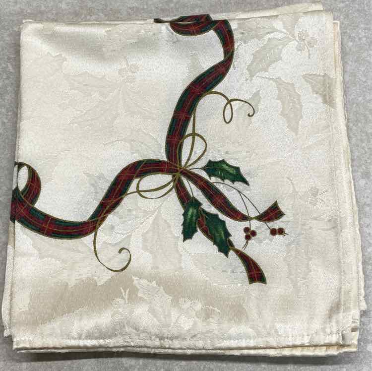 Set of 6 Lenox Napkins