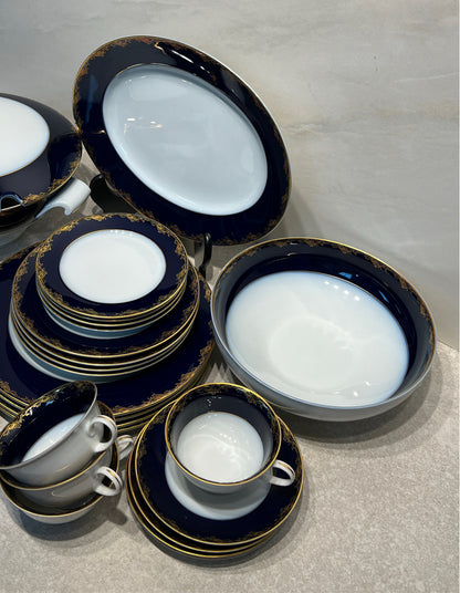 Classic Rose Dinnerware Set