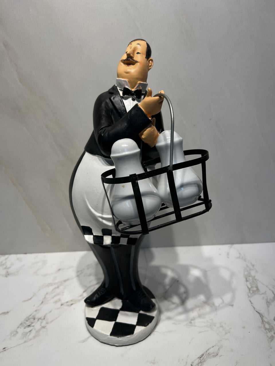 Figurine with Shakers