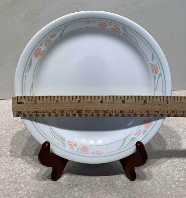 Set of 5 Corelle Plates