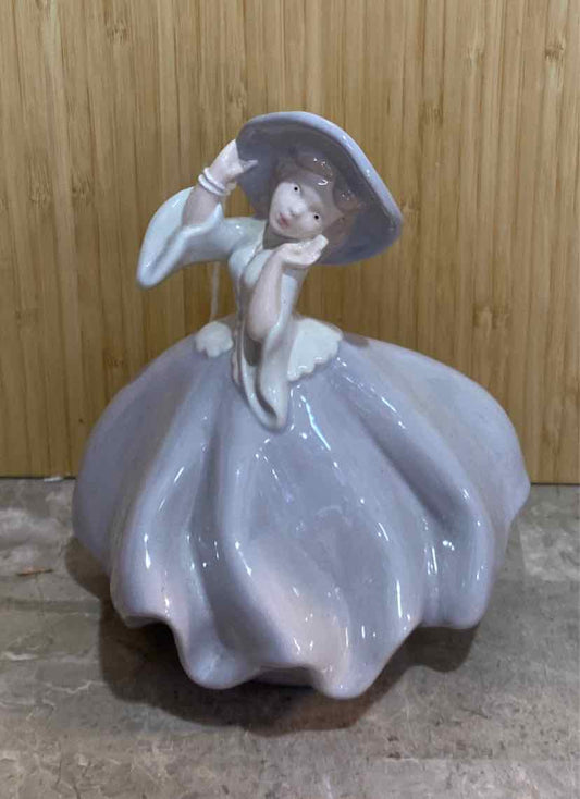 Figurine