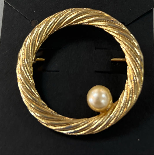 Pin
