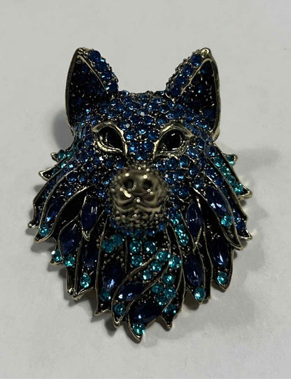 Wolf Head Pin