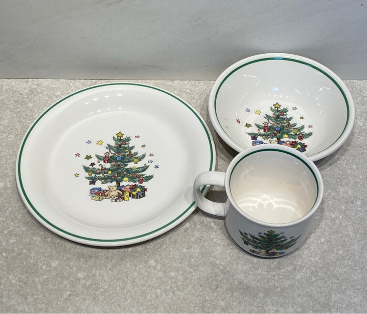 Nikko Set of 3 Dishes Crazing
