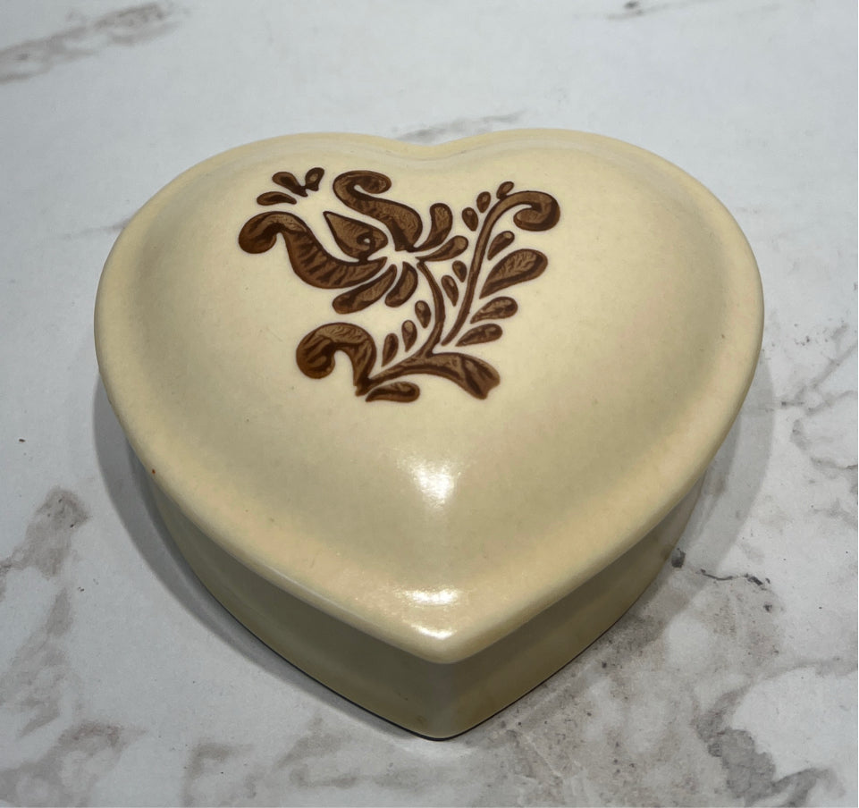 Pfaltzgraff  Covered Dish