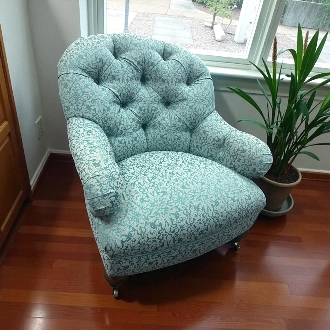 Furniture Concepts Upholstered Chair