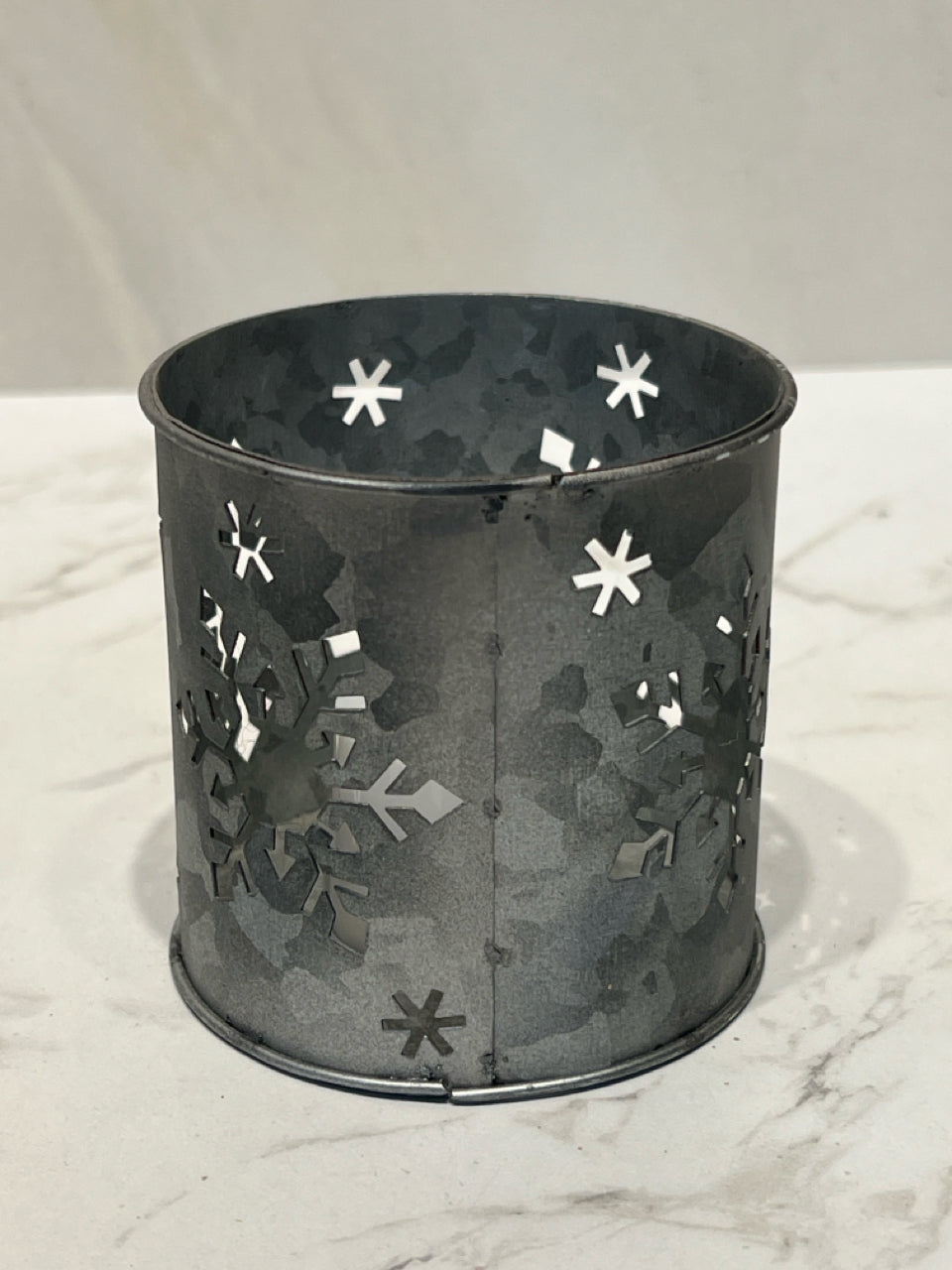Candle holder