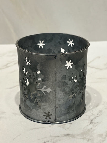 Candle holder