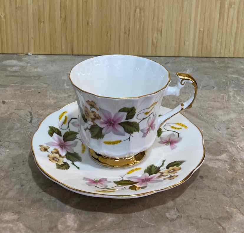 Cup ad Saucer