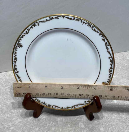 Set of 4 Lenox Plates