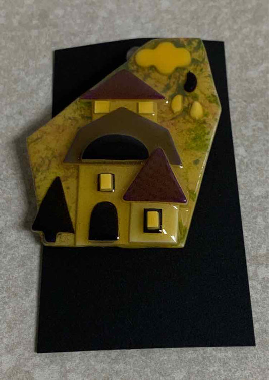 House Pin by Lucinda