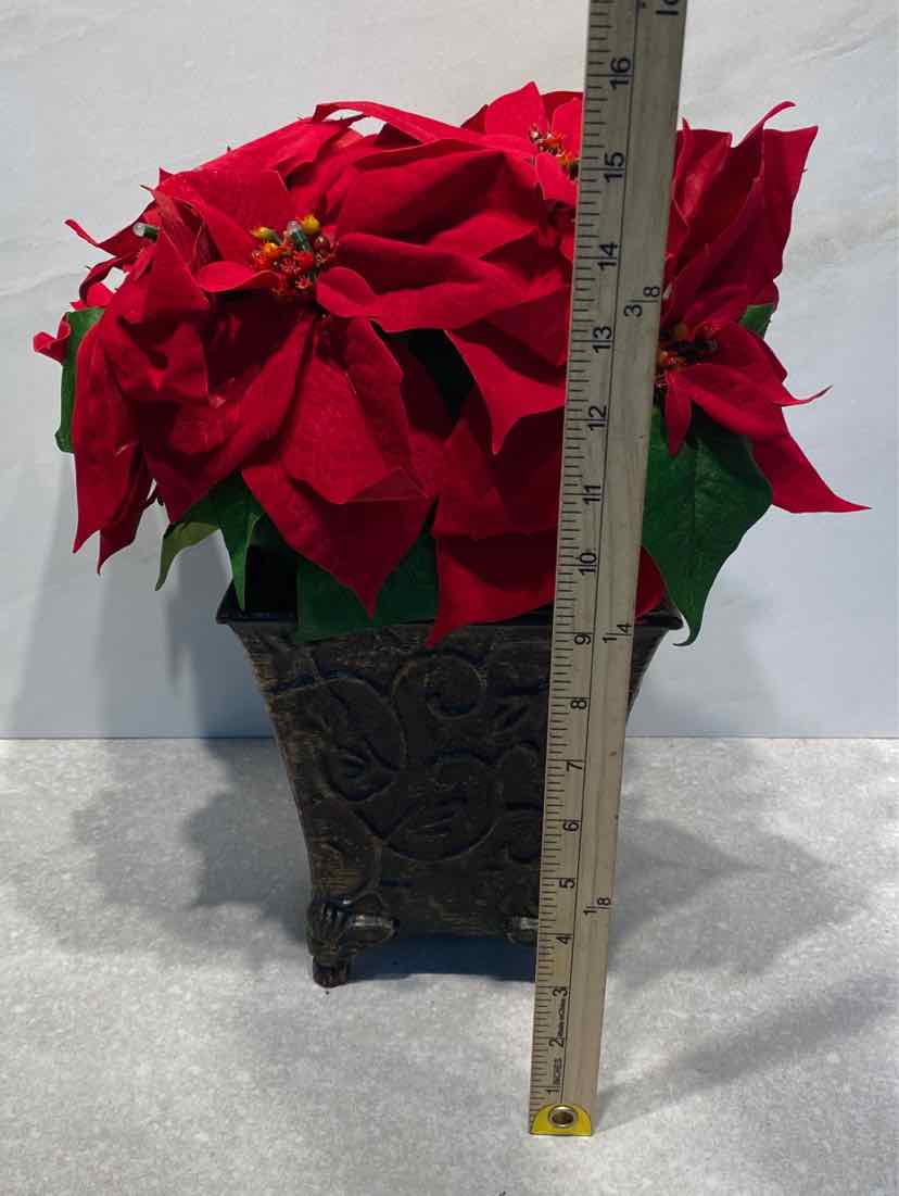 Poinsetta - Battery Operated