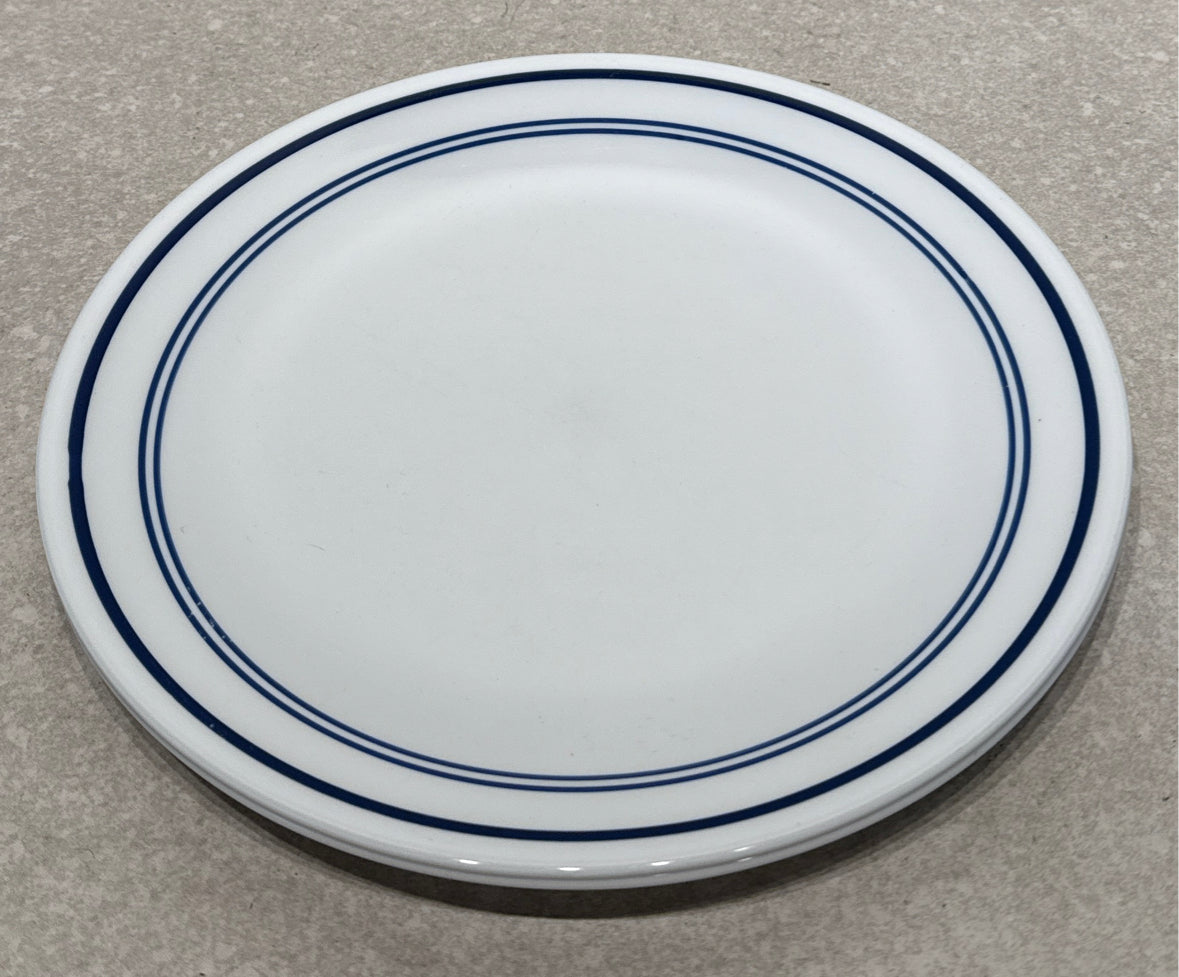 Set of 2 Corelle Plates