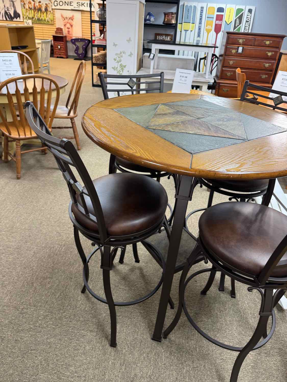 Round Pub Table With 4 Stools 40" Round