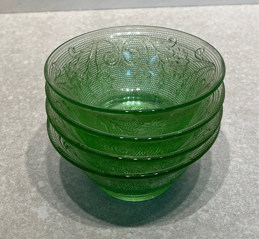 SEt of 4 Tiara Chantilly Bowls