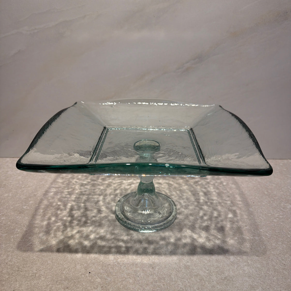 Pedestal Dish