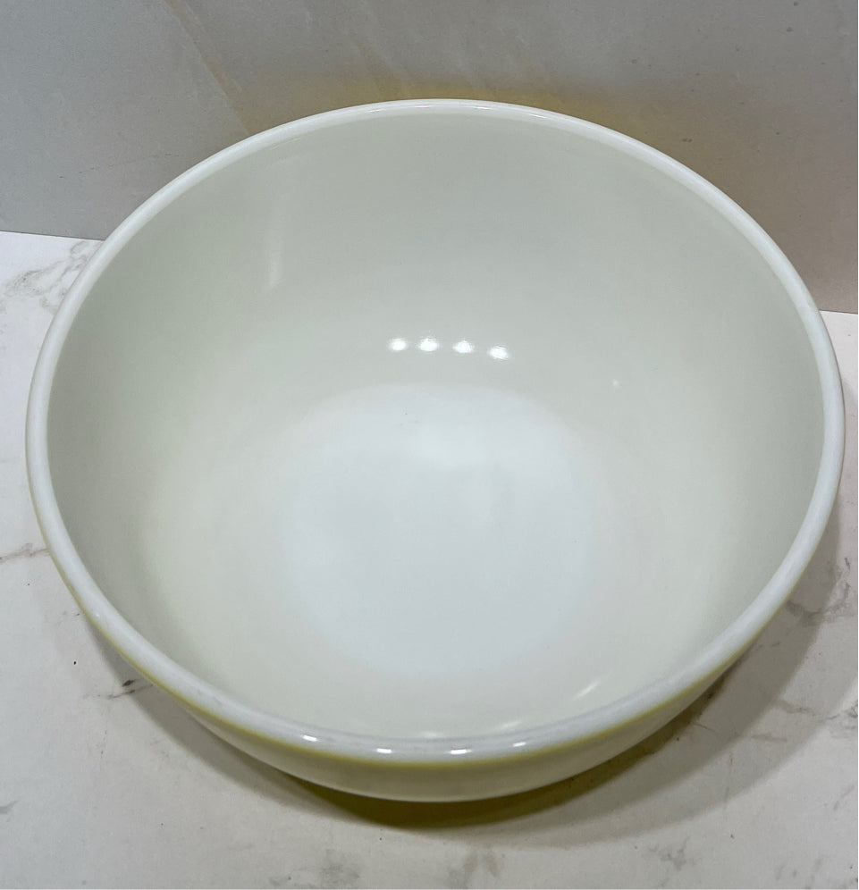 Pyrex Set of 4 Primary Colors Mixing Bowl Set