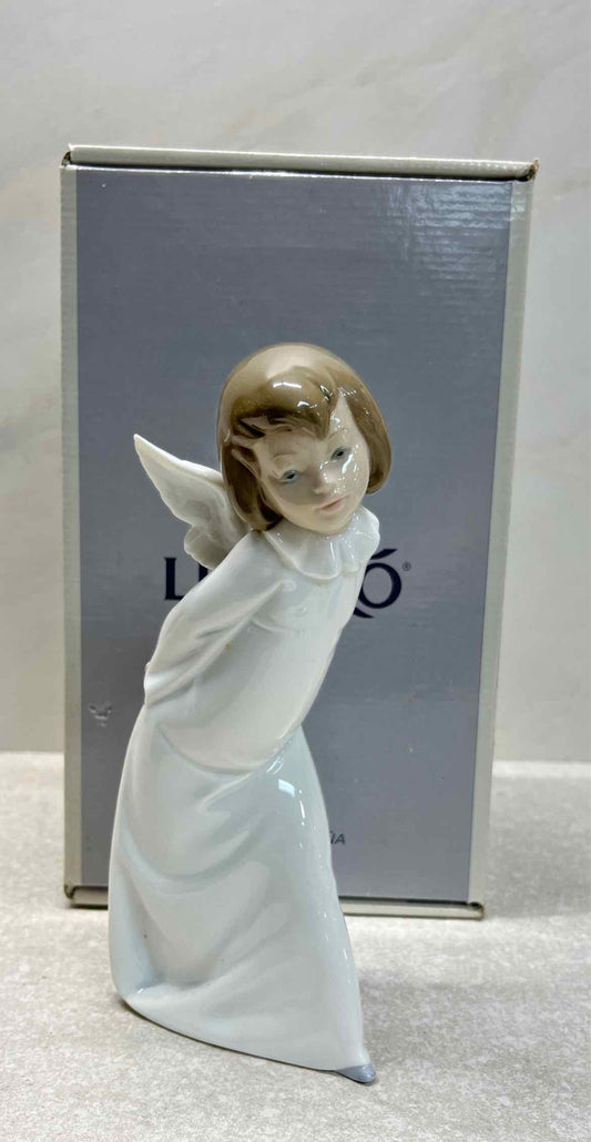 Lladro Curious Angel with Box