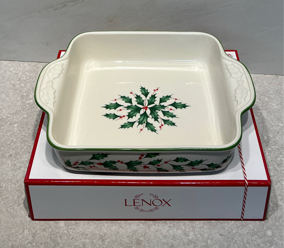 Lenox Holiday Square Baker