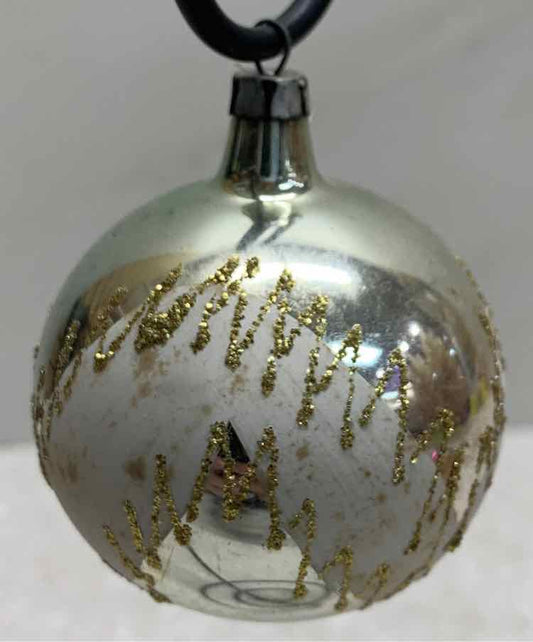 Vintage Ornament