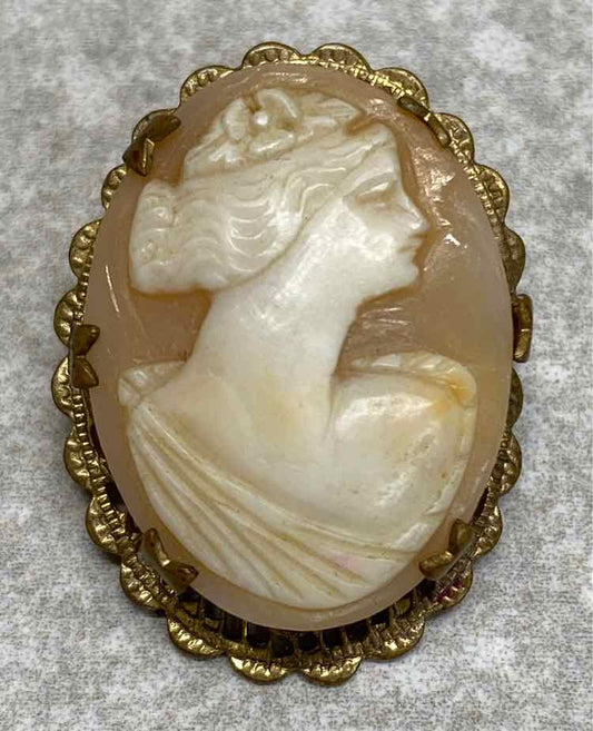 Cameo Pin