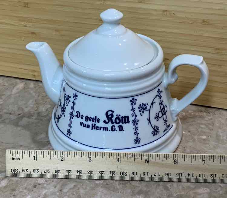 Bavaria Teapot And 7  Cups