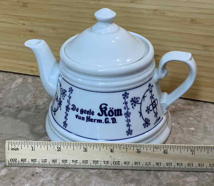Bavaria Teapot And 7  Cups