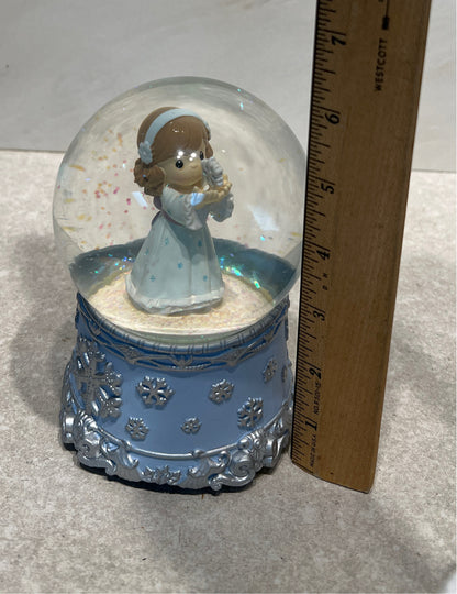 Precious Moments Snow Globe