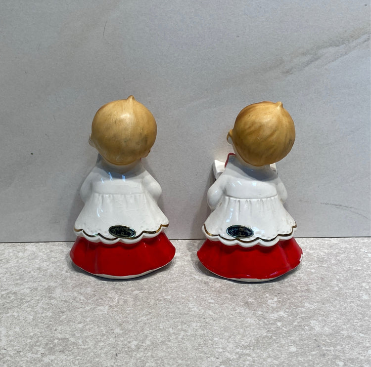 Josef Originals - Pair of  Carolers