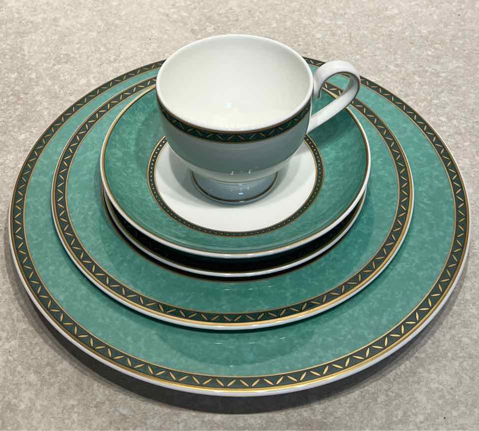 Villeroy and Boch Philadelphia - 2 place settings