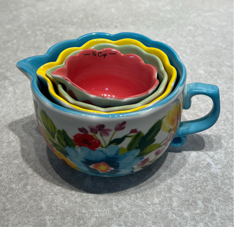 Pioneer Woman Measuring Cups