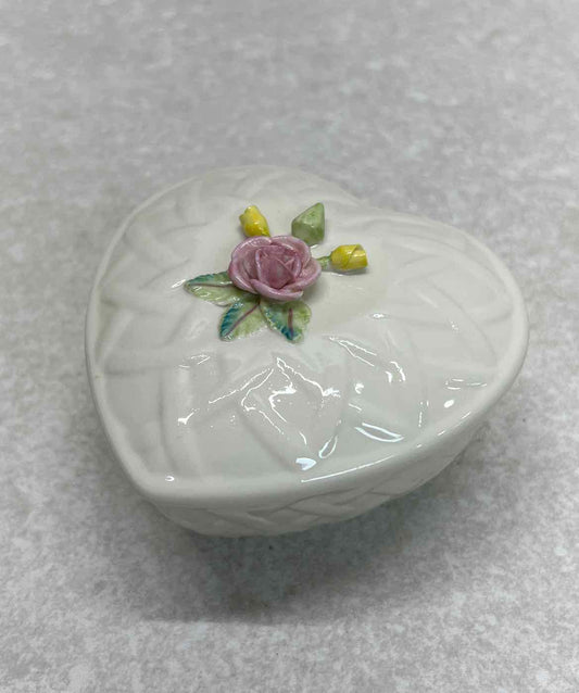 Belleek Covered Box