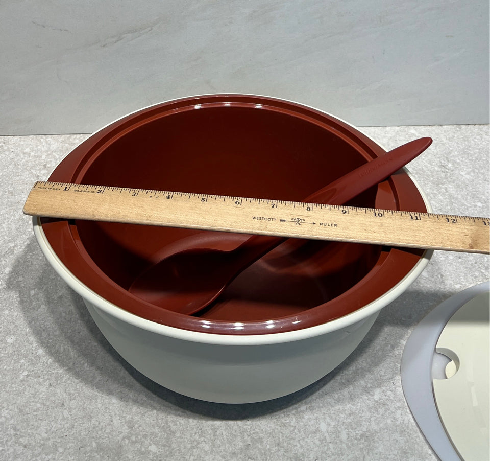 Tupperware Insulated Oval Server
