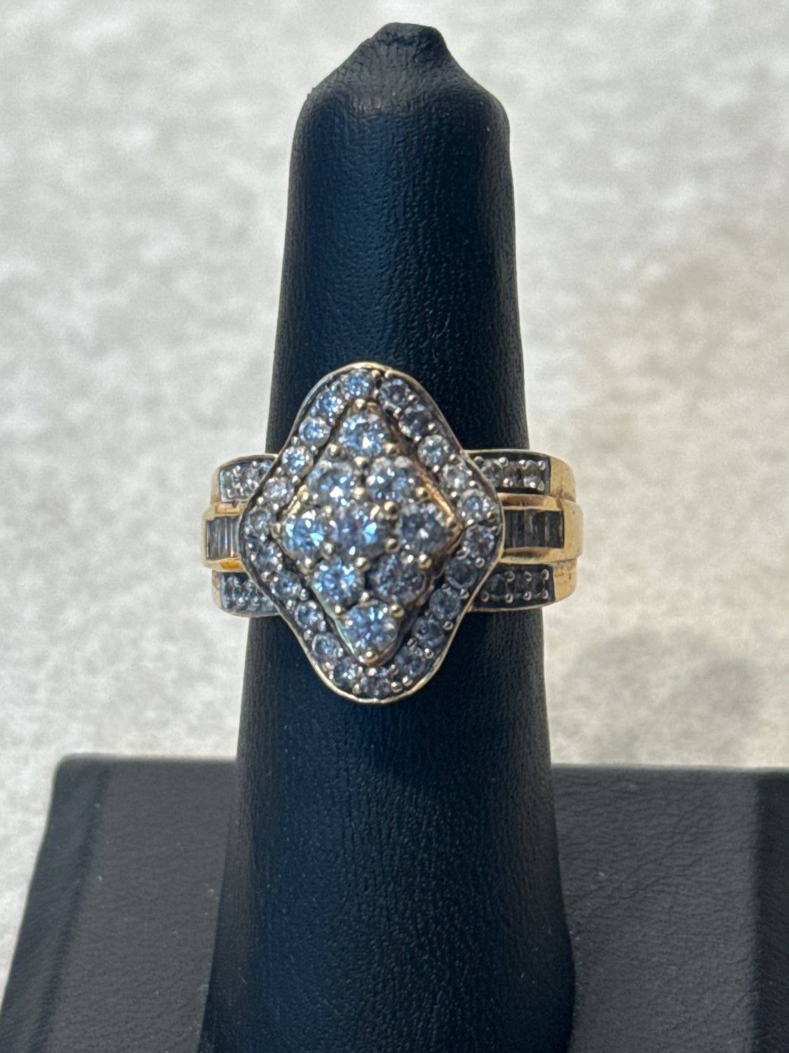 10K Gold And Diamond Ring Sz. 6