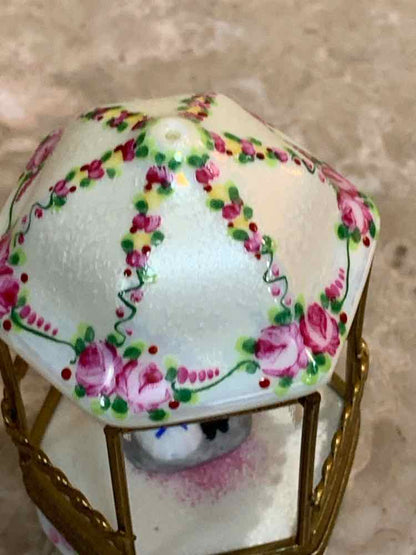 Peint Mein Wedding Gazebo Trinket - as is
