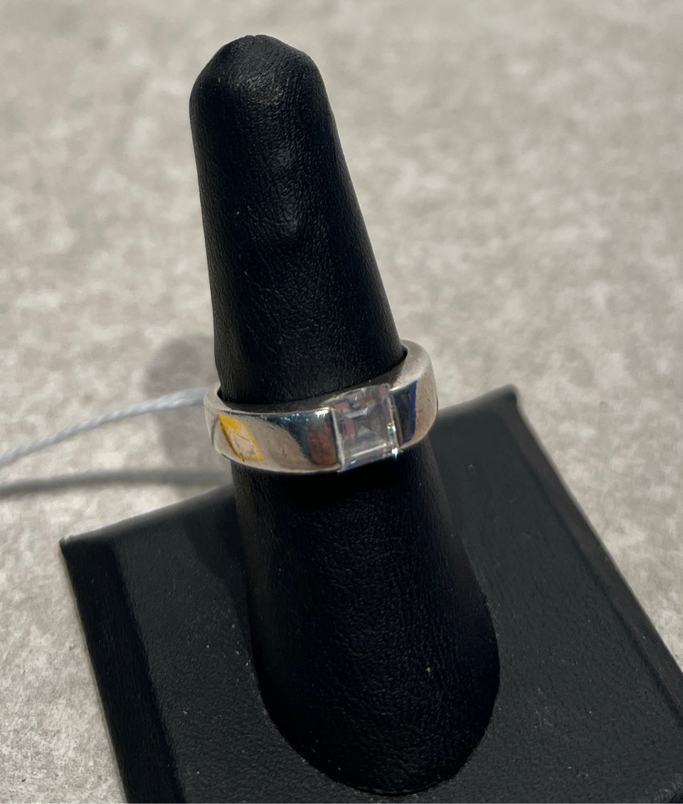Sterling Ring - Size 7.5