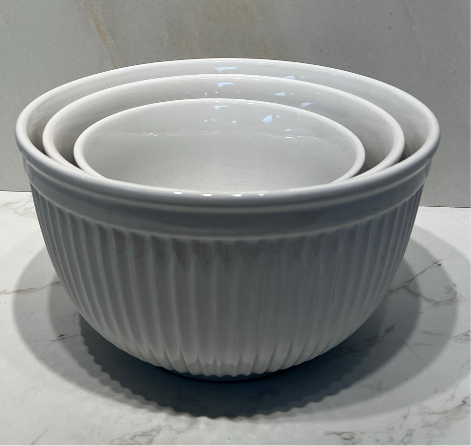 Set of 3 Williams Sonoma Bowls