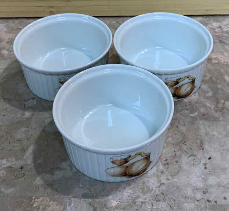 Set of 3 France Bowls