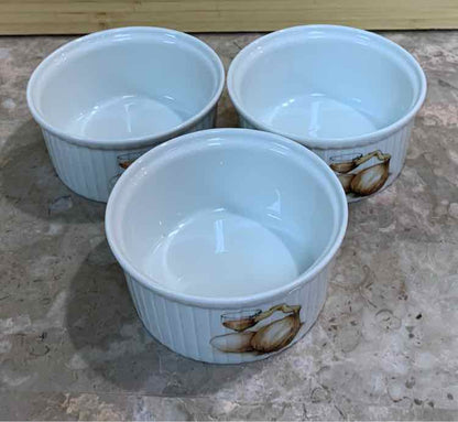 Set of 3 France Bowls