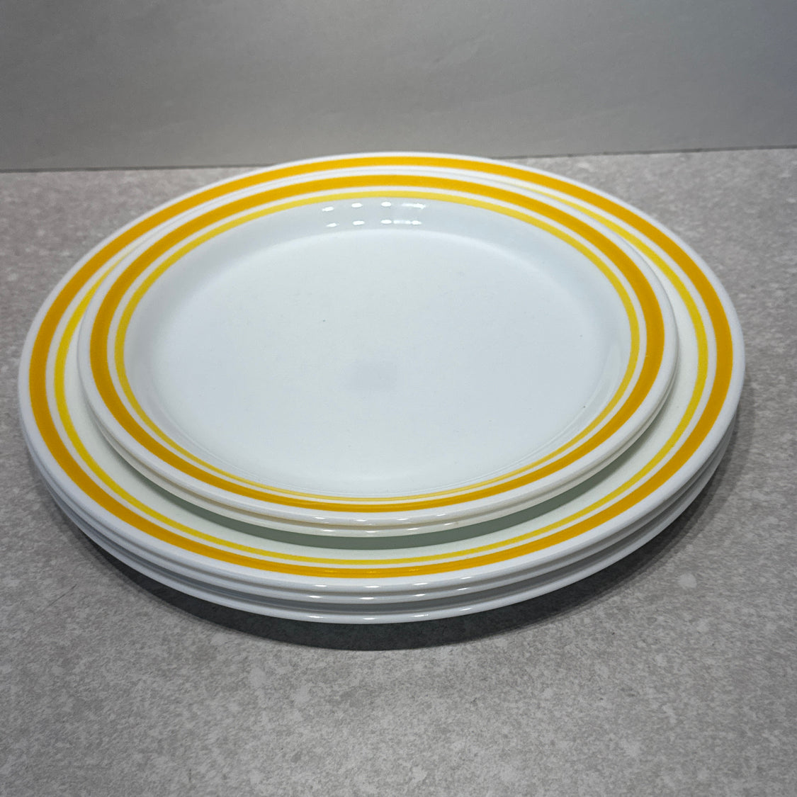 Set of 6 Corelle Plates