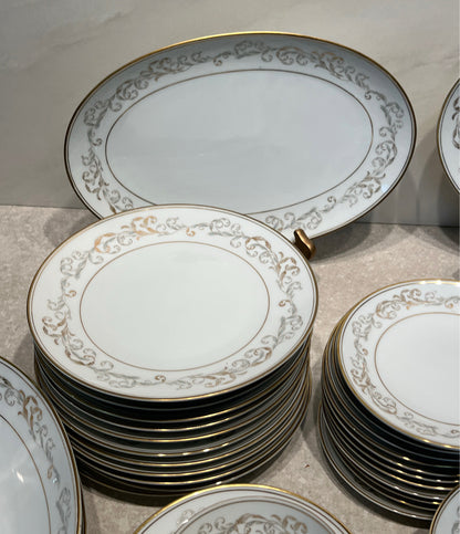 Noritake Stanwyck Dinnerware Set