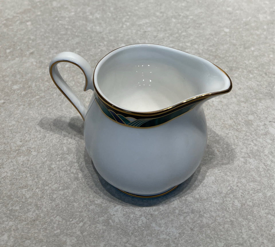Lenox Creamer