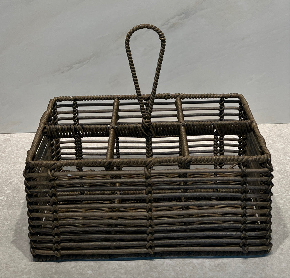 Basket Organizer