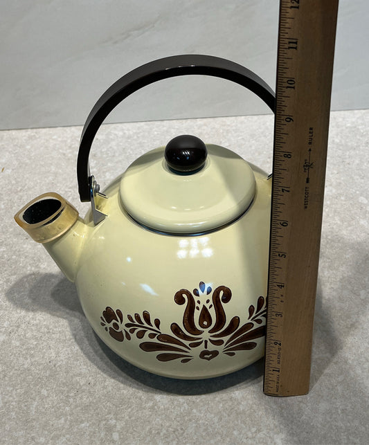 Pfaltzgraff Kettle