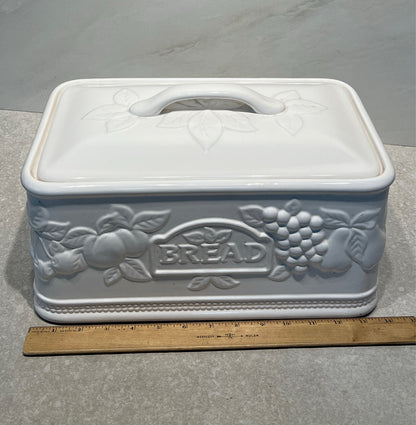 Covered Bread Container