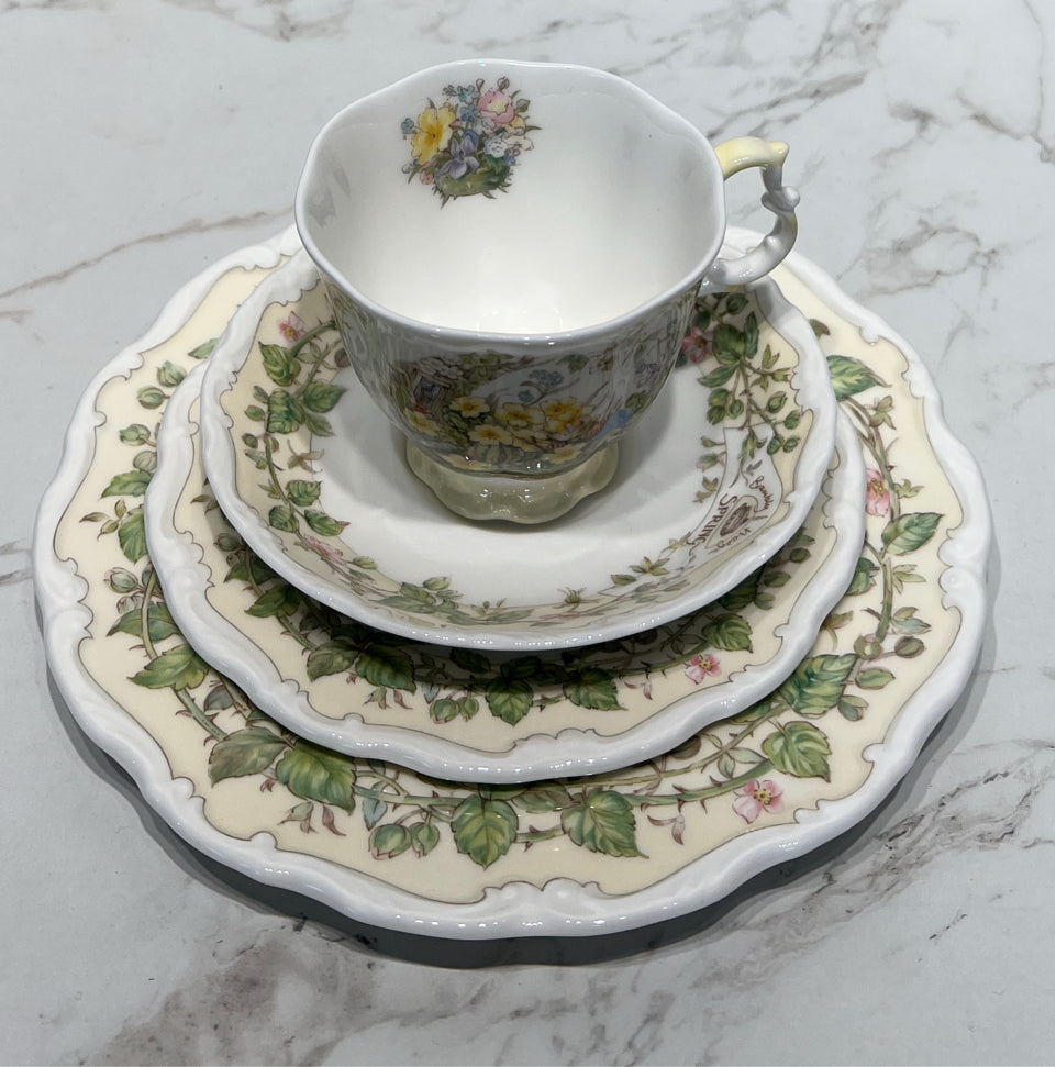 Royal Doulton 4 Piece Tea Set